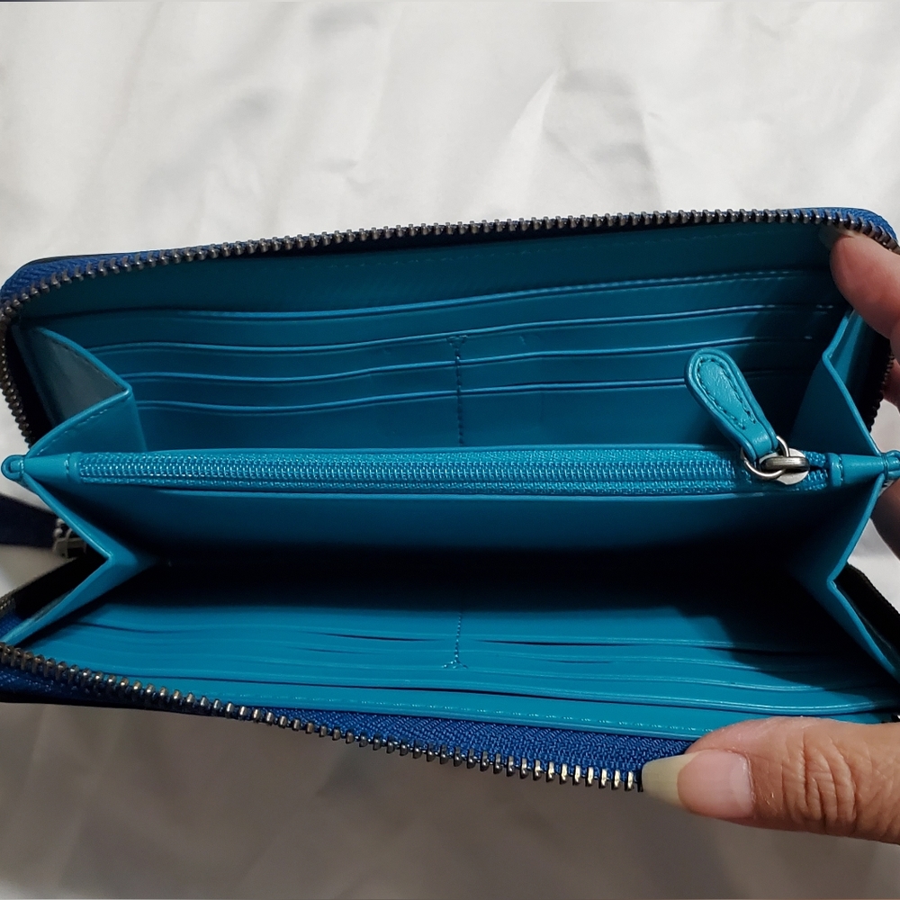 Blue PacMan Wallet - Picture 8 of 10